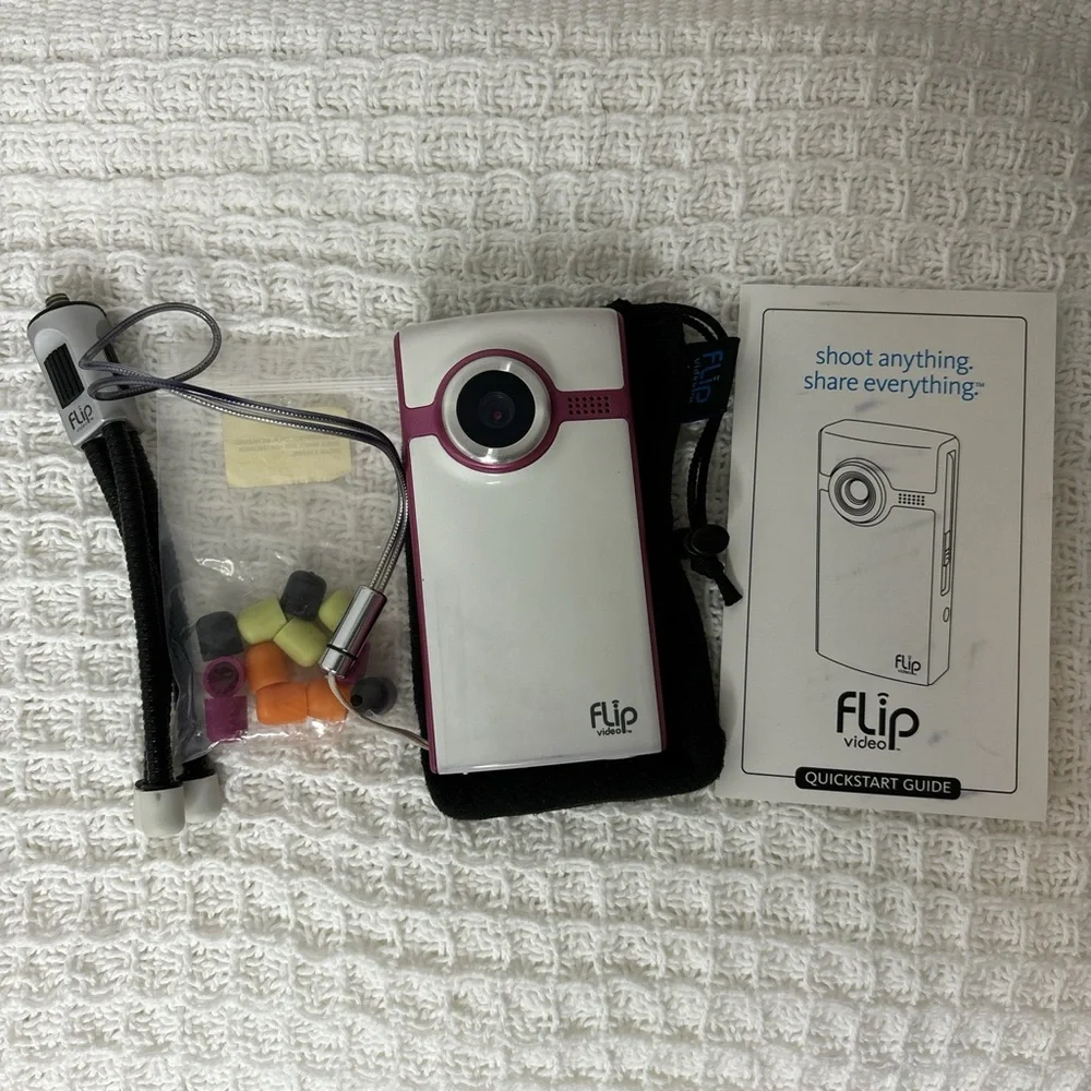 FLIP CAMERA & Tri-Pod